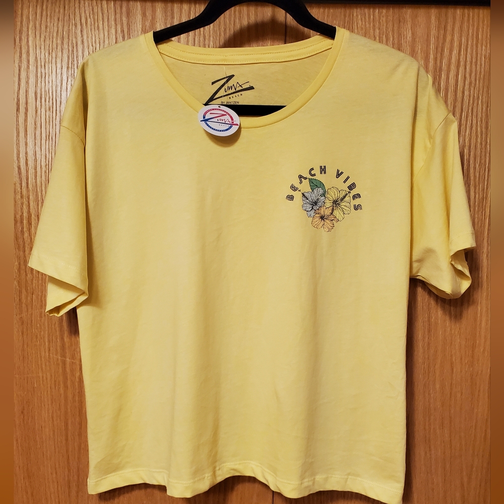 NWT Jantzen Yellow Short Sleeve Tee with Decorative Embellishments
